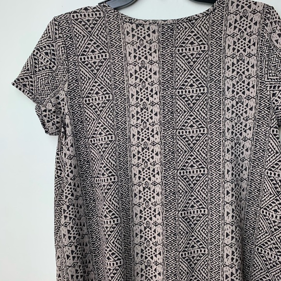 Boho Pattern H-Collection Tee - Picture 6 of 8